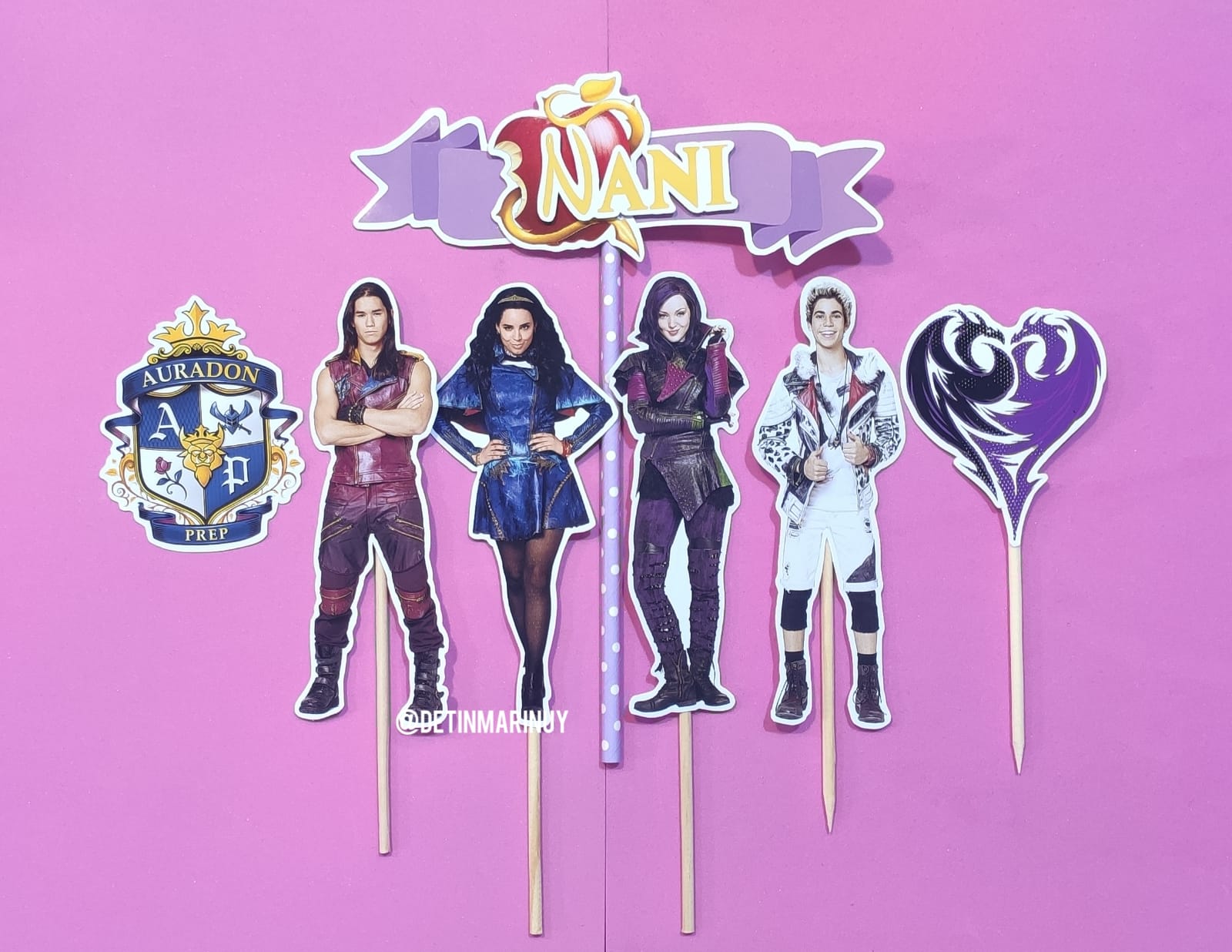 Topper de torta personalizado de Descendientes - Imagen 3